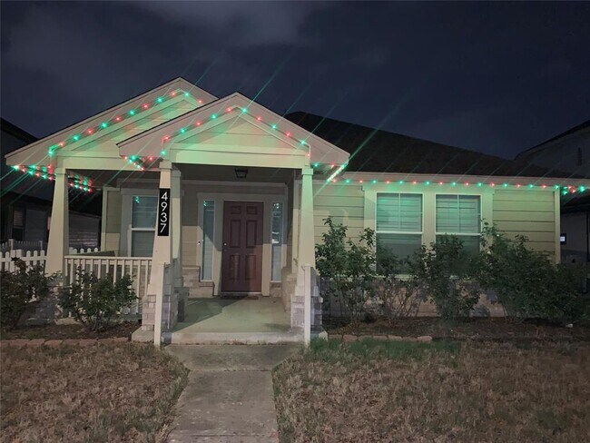 Building Photo - 4937 Hartson