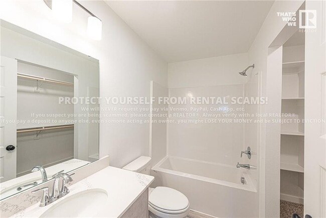 Building Photo - 861 Reading RR Ln