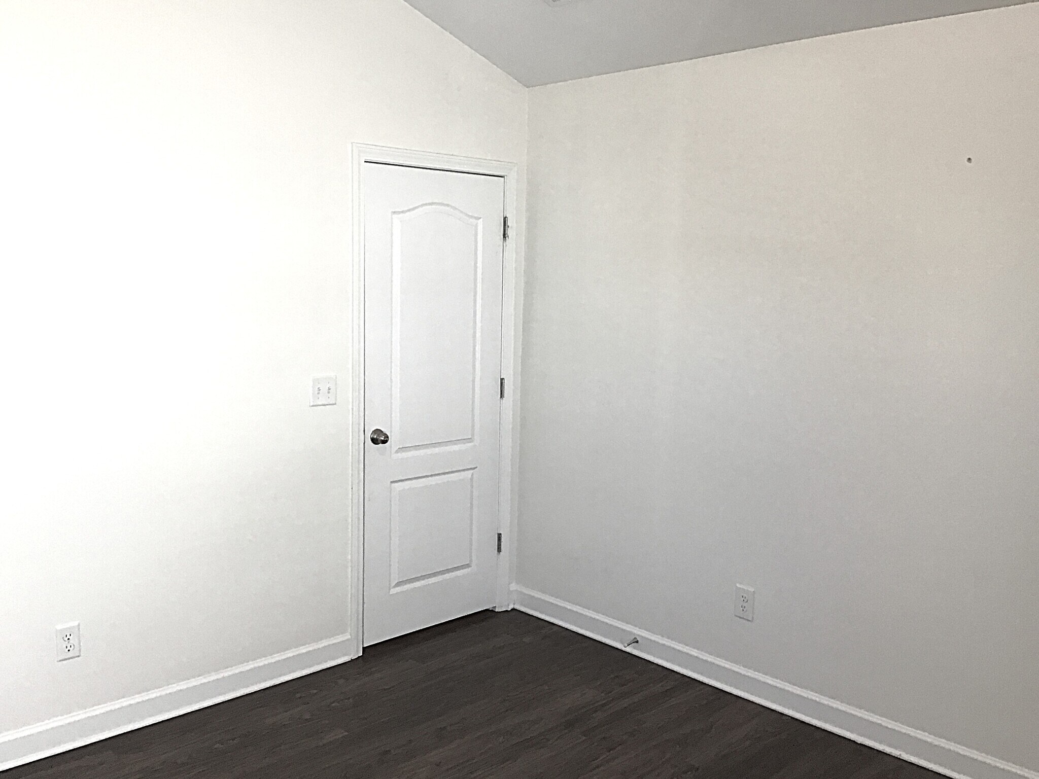Building Photo - 530 Lateleaf Dr