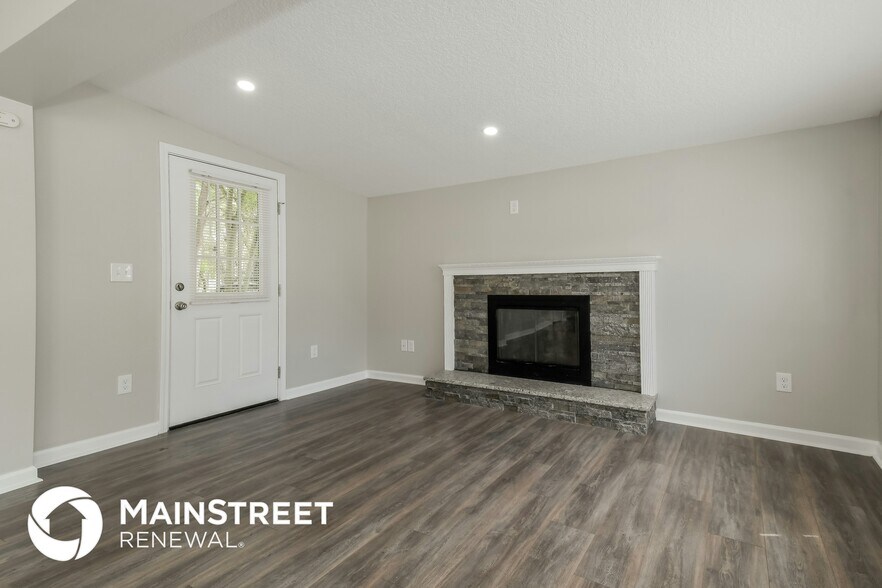 Building Photo - 8509 Addison Rd