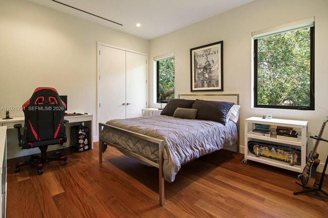 Building Photo - 4760 SW 76th Terrace