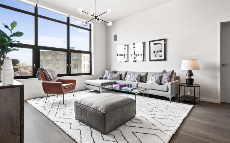 Building Photo - 2477 N Milwaukee Ave