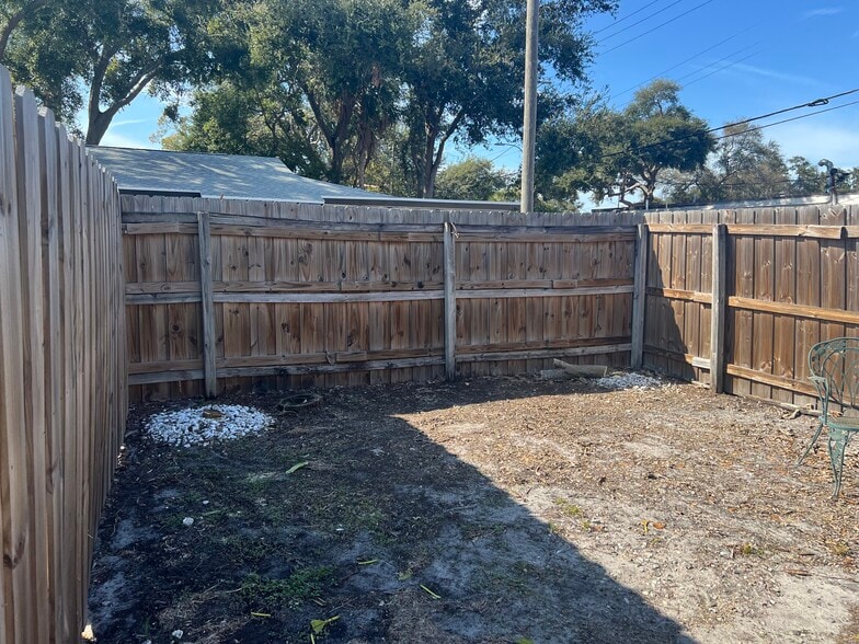 Private yard - 7101 Dartmouth Ave N