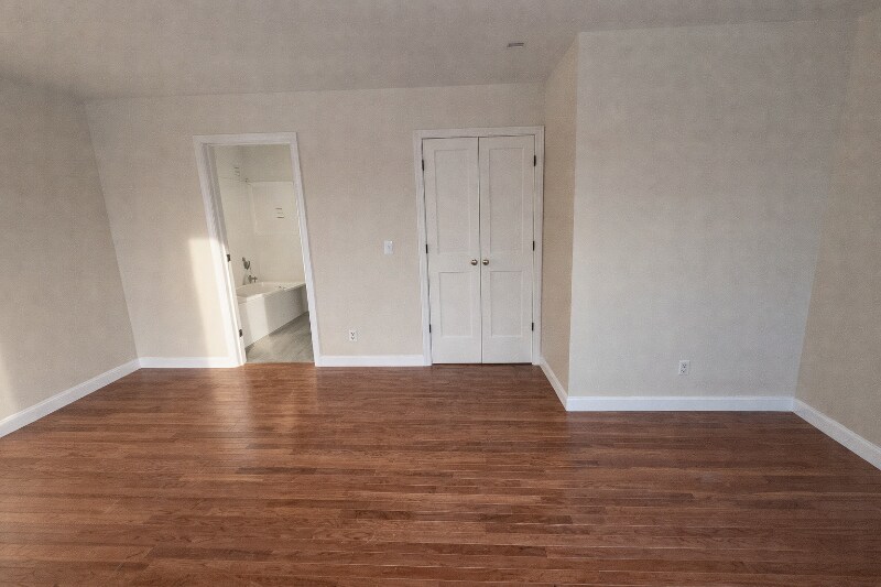 Building Photo - 300 N Independence St