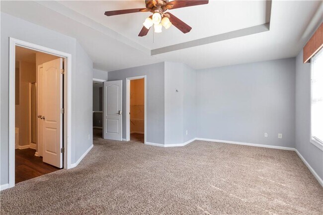 Building Photo - 1126 Treymont Ln SW