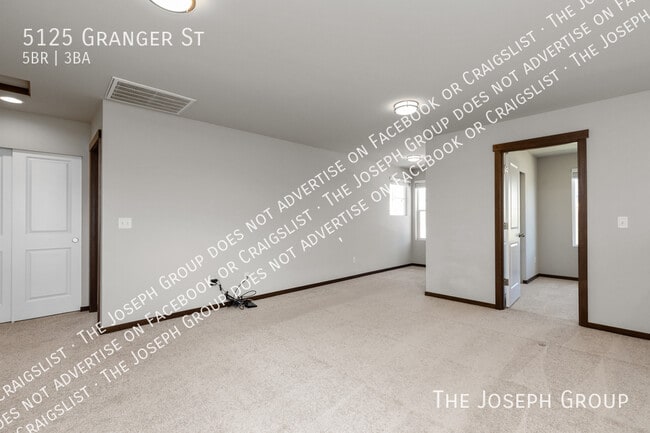 Building Photo - 5125 Granger St