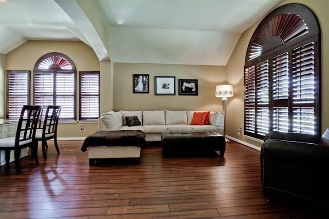 Building Photo - 6352 Rolling Hill Rd