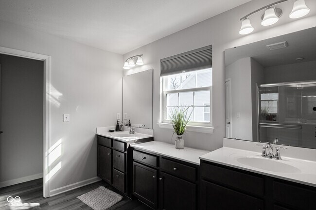 Building Photo - 453 Gathering Ln