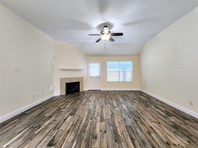 Building Photo - 25807 Elmley Pl