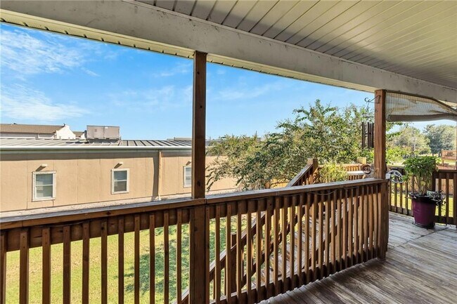 Building Photo - 2916 Jean Lafitte Pkwy