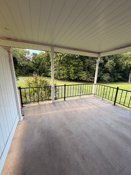 Building Photo - 63 Bock Ln