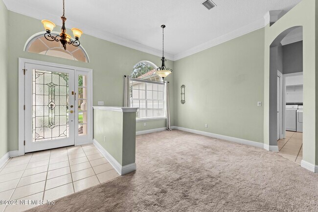 Building Photo - 7851 Heather Lake Ct E