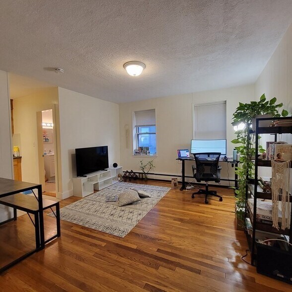 Building Photo - 8 Aberdeen St