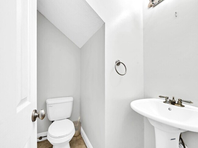 Building Photo - 258 Kidd St