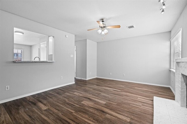 Building Photo - 1806 River Crossing Cir