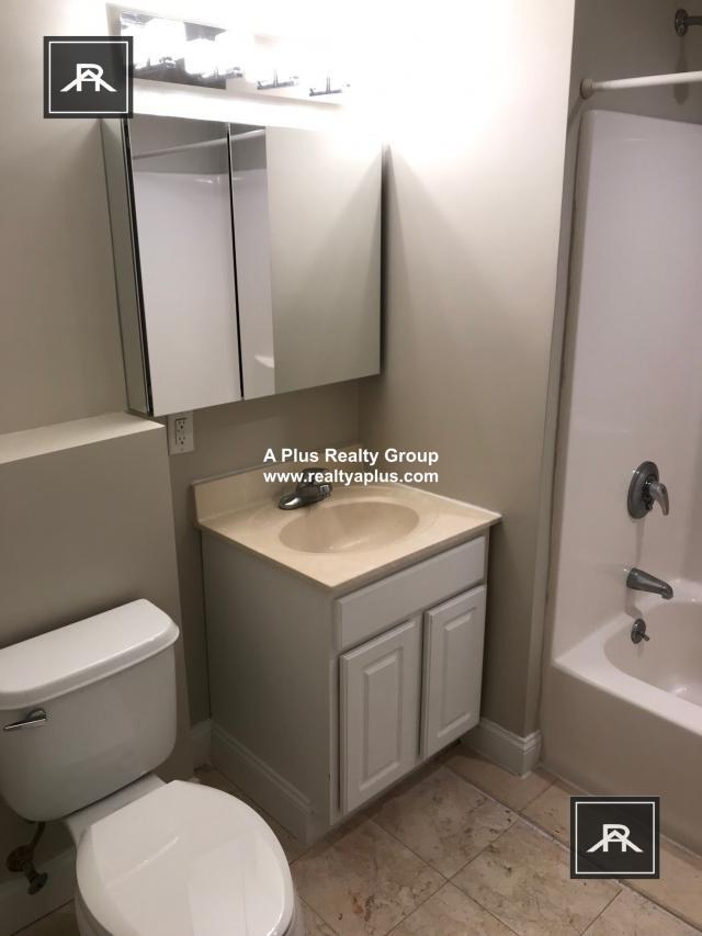 Building Photo - 2 bedroom in Boston MA 02132