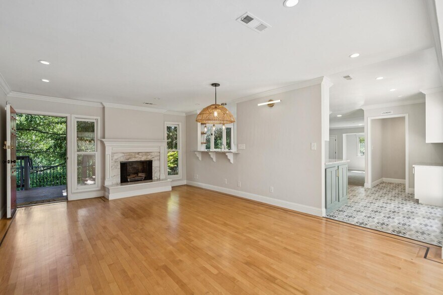 Building Photo - 3575 Springhill Rd