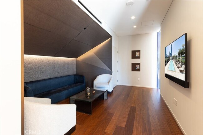 Building Photo - 889 Francisco St