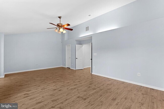 Building Photo - 13584 Cedar Run Ln