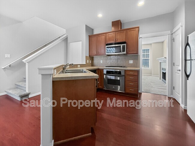 Building Photo - 7261 NE Stoneybrook St
