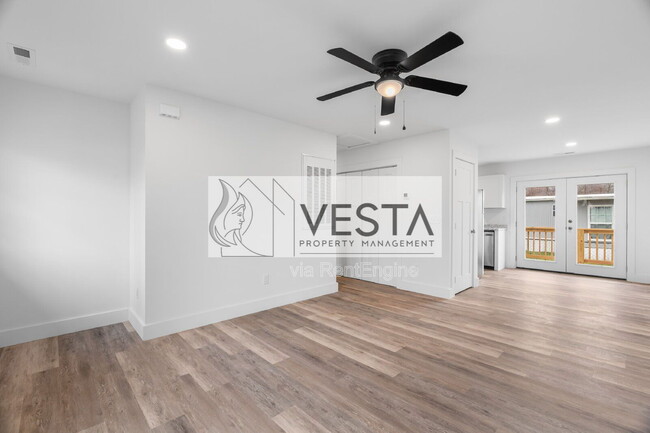 Building Photo - 59 Scates St