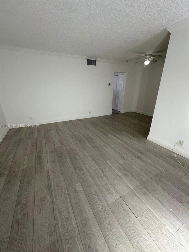 Building Photo - 2008 Jackson St