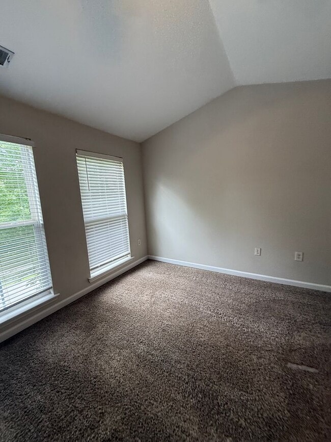 Building Photo - 15-1527 Kisling