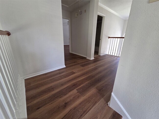 Building Photo - 17403 Canyon Knoll Dr