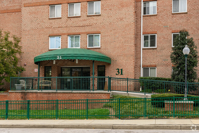 Building Photo - The Valleys of Towson