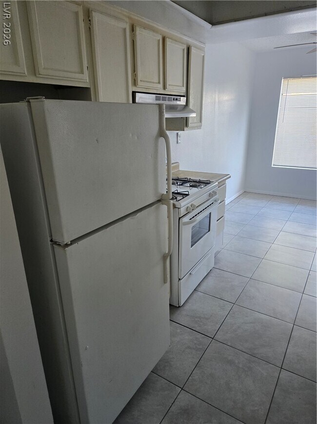 Building Photo - 2841 Wheelwright Dr