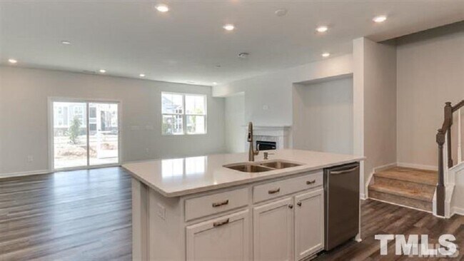 Building Photo - 120 Cambria Ln
