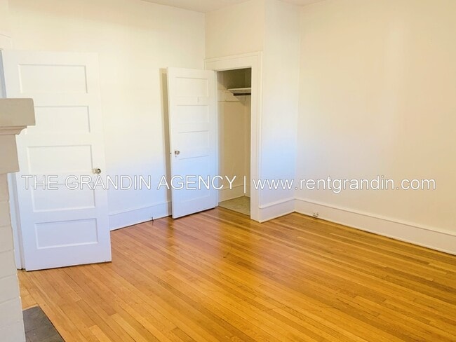 Building Photo - 2102 Westover Ave SW