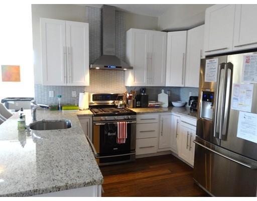 Building Photo - 380 W Broadway