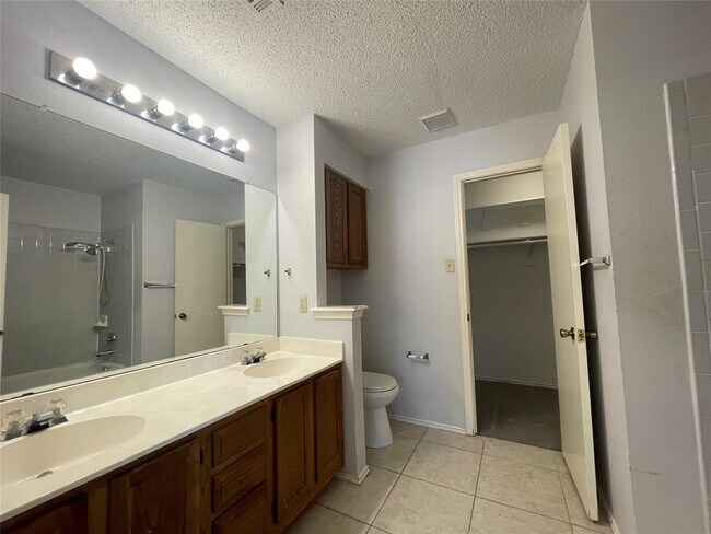 Building Photo - 14009 Maricella Ln