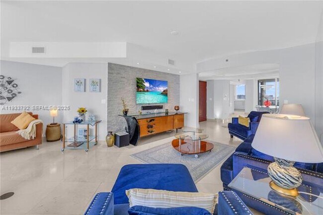 Building Photo - 19111 Collins Ave