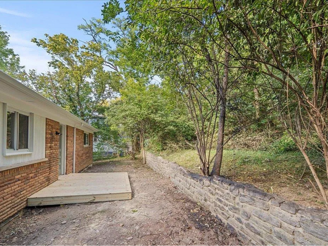 Building Photo - Section 8 APPROVED 3-bedroom