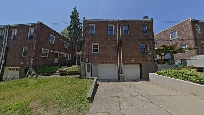 Building Photo - 2413 N 50th St