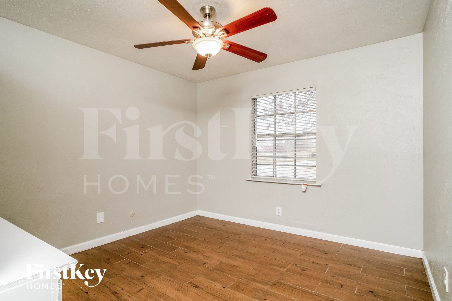 Building Photo - 7000 Wildbriar Ct E