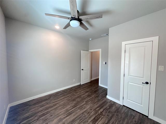 Building Photo - 2903 Carpenter Ave