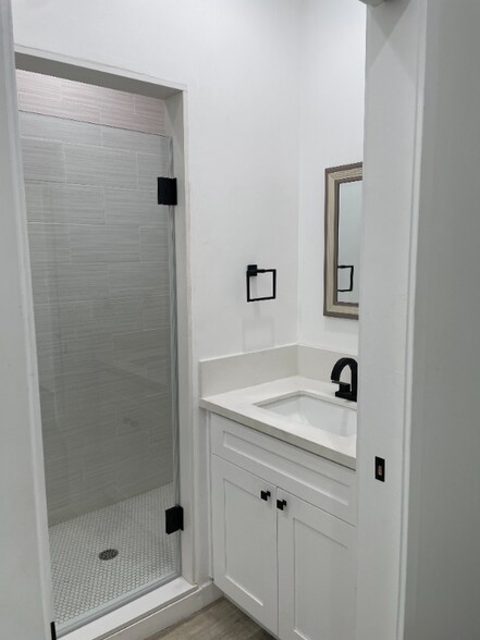 Building Photo - 140 N Carondelet St