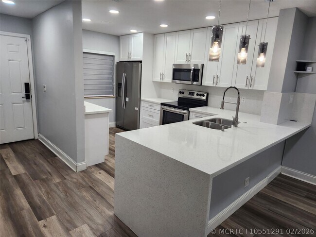 Building Photo - 3667 Carambola Cir