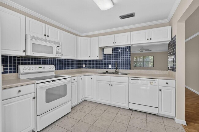 Building Photo - 184 Mastic Tree Ct