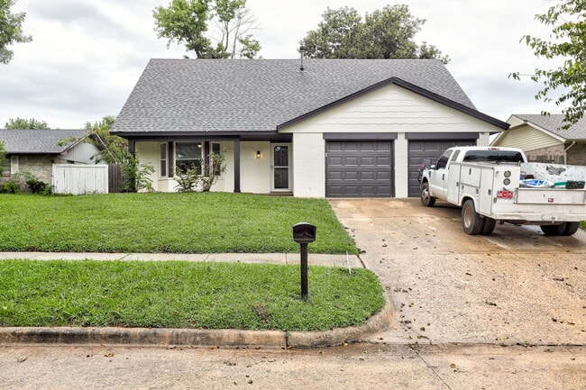 Primary Photo - 1707 Ridgemont Cir