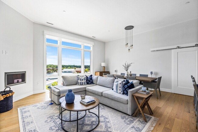 Building Photo - 10 Shipyard Dr