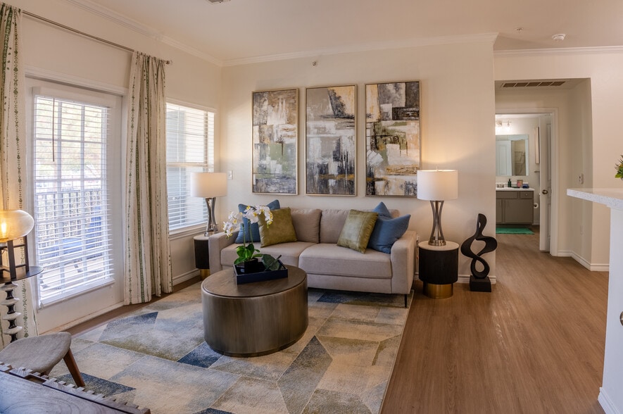 Newly Remodeled A1 – Living Room - Dakota Arms