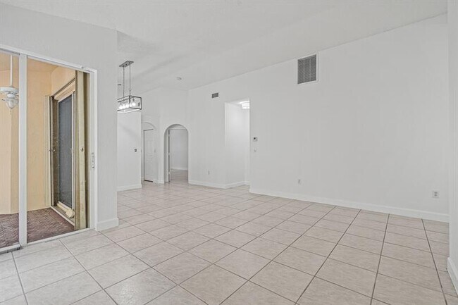 Building Photo - 11255 NW 53rd Ln