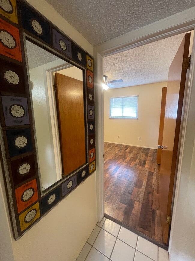 Building Photo - Charming 4 Bedroom/2 Bathroom House Near NMSU