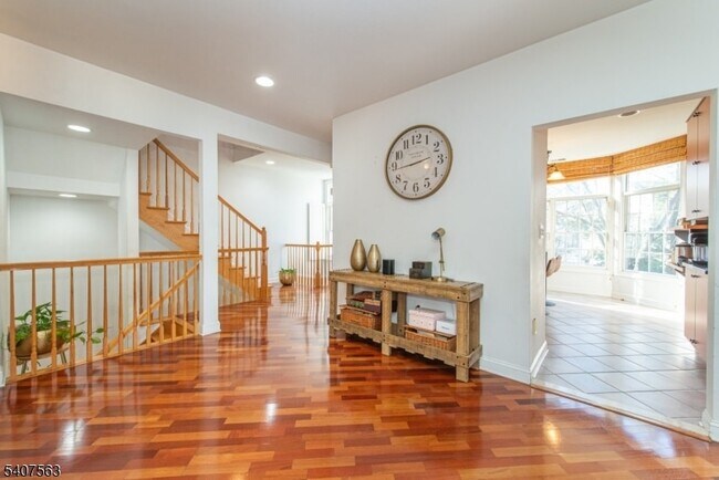 Building Photo - 115 Kensington Ln