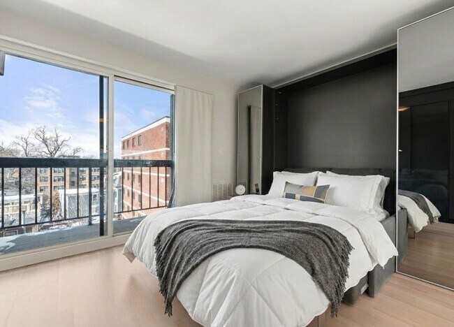 Building Photo - 280 Harvard St