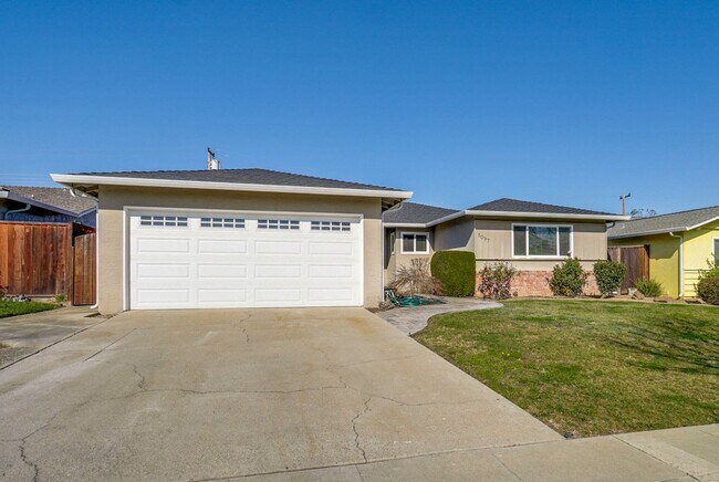 Building Photo - 5097 Forest Glen Dr